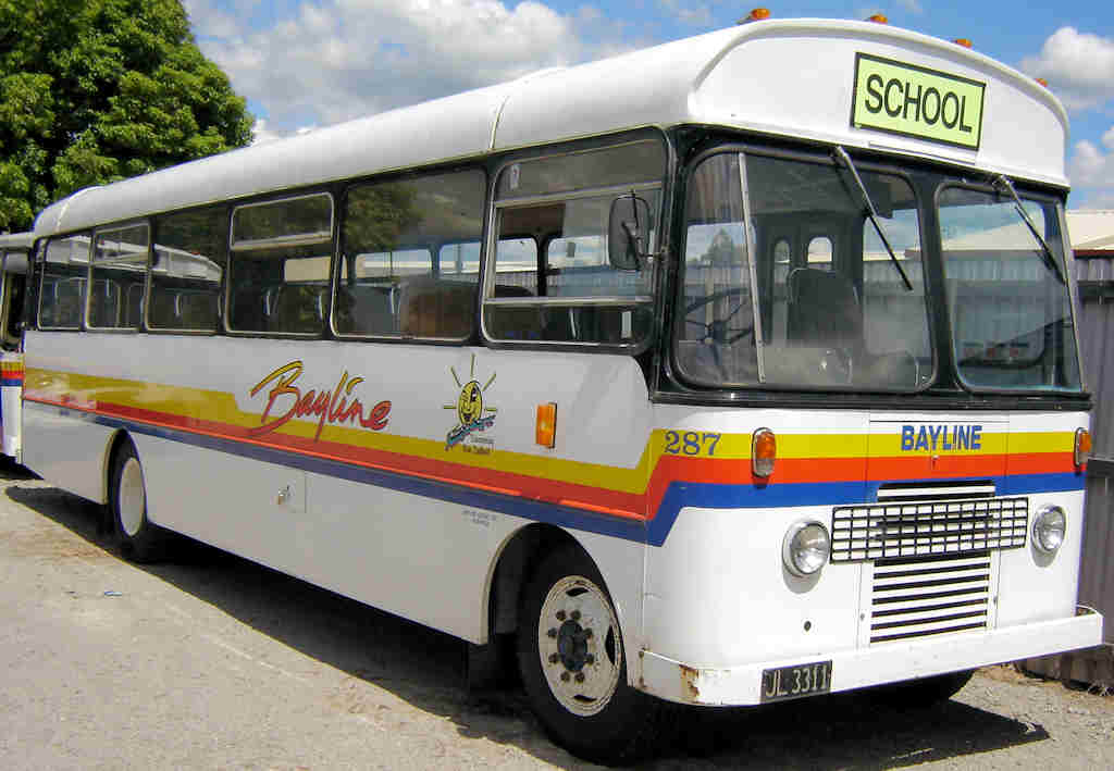 Bedford RVL Bayline 287