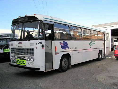 Commercial Coachlines Bedford YMT