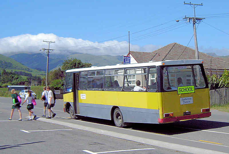 Harkerss Buses 15 Bedford NFM Micanta