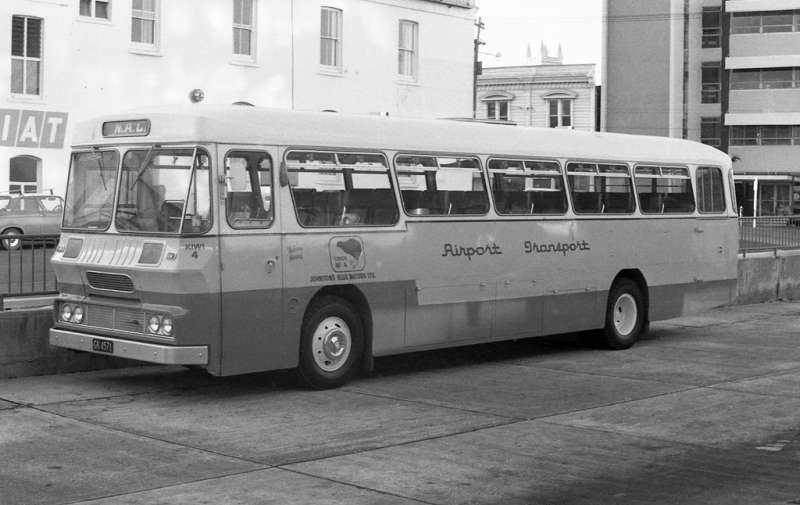 Johnstons Motors Kiwi 4 Bedford YRQ