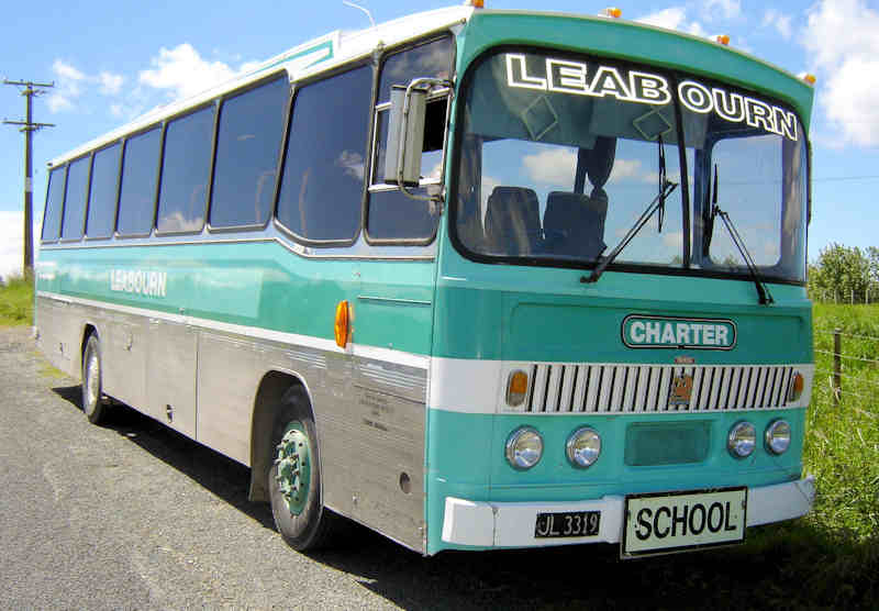 Leabourn Coachlines 4 Bedford YMT Hawke Vista