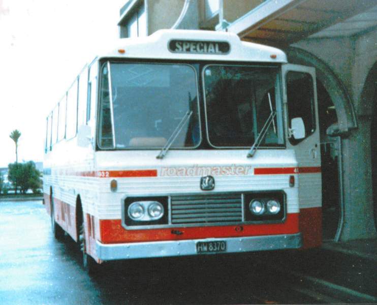 Bedford YRT 4932