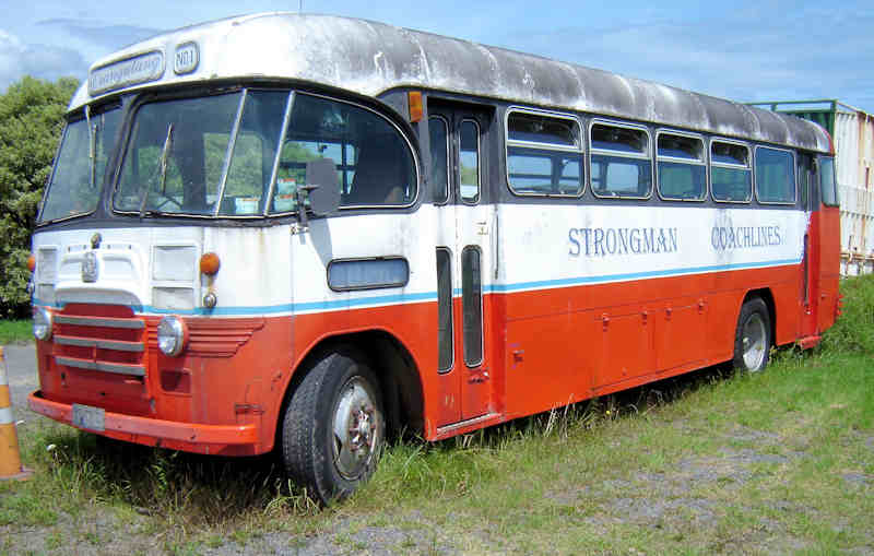 Strongman Coachlines Bedford NFM