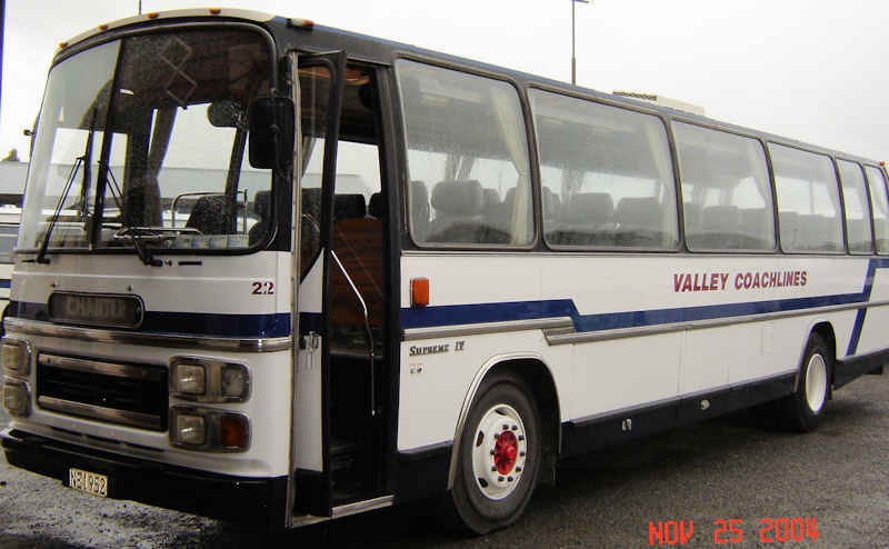 Valley Coachlines Bedford YMT Plaxton