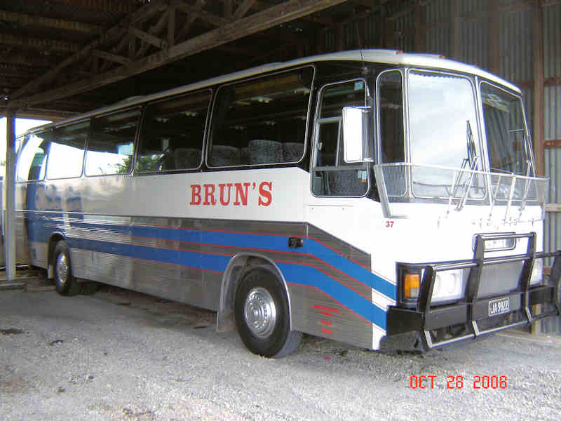 Brun 37 Ford R1114