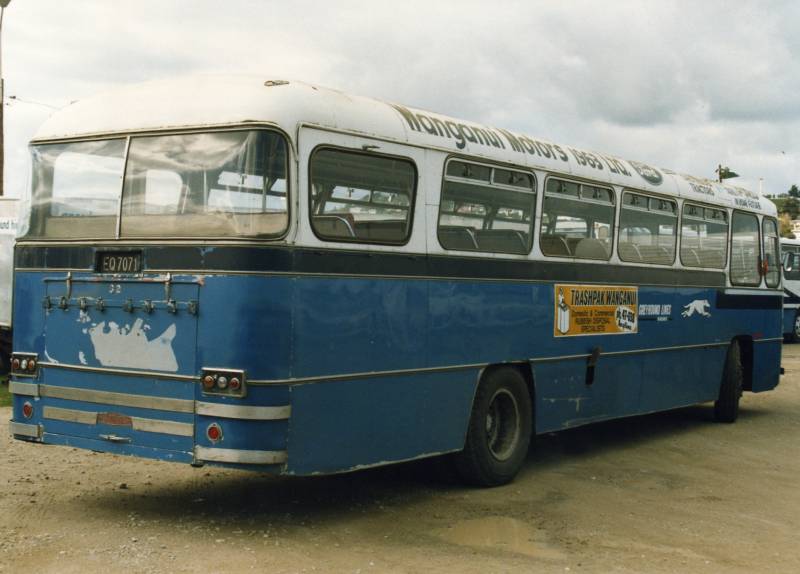 Ford Thames Trader Greyhound 32