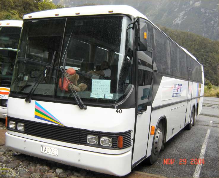 Hino BG100 Coach