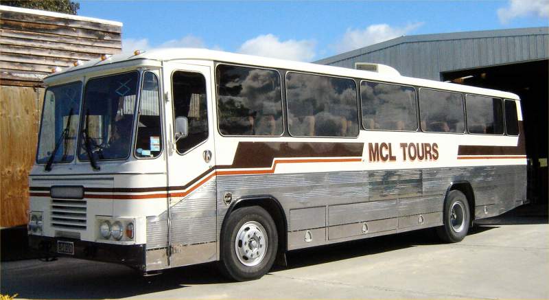 MCL Tours Hino BT51