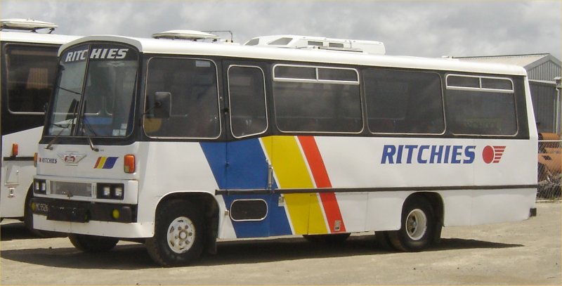 Ritchies Hino AC140 #22