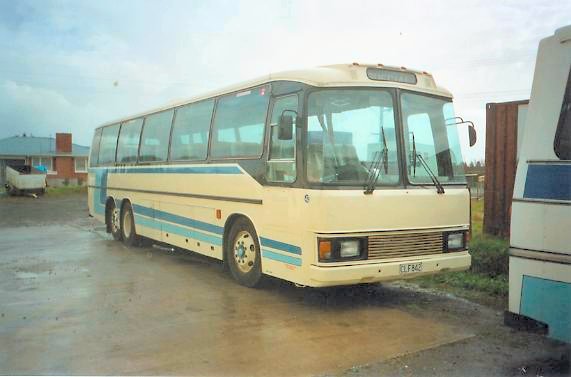 Transit 842 Hino BG100