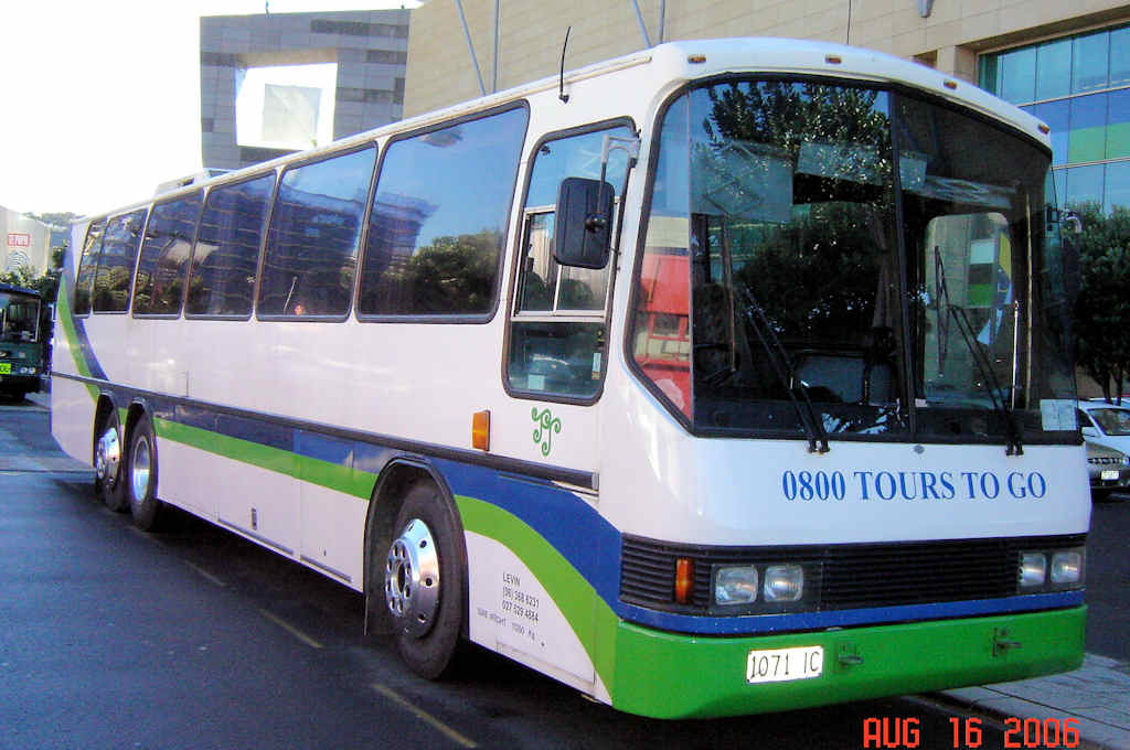 Tukupua Tours Hino BG100