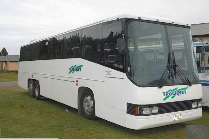 Hino CN275 coach