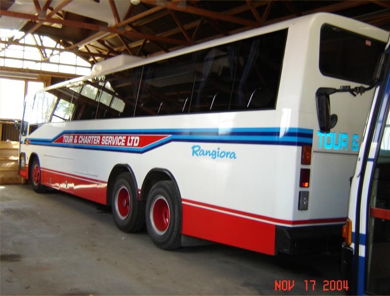 Tour & Charter UD5793 Hino BG100