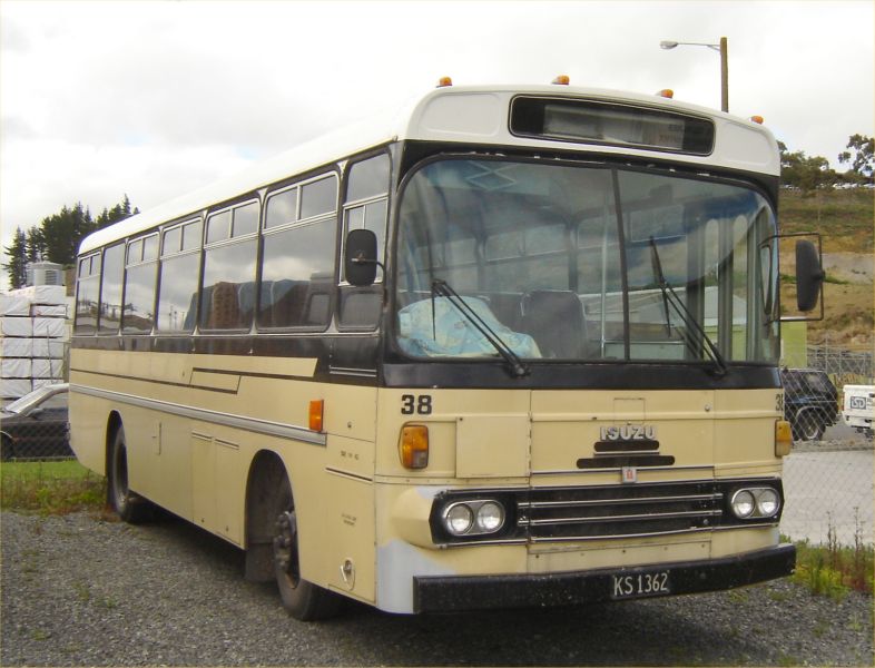 Cave Buses JCR500 #38