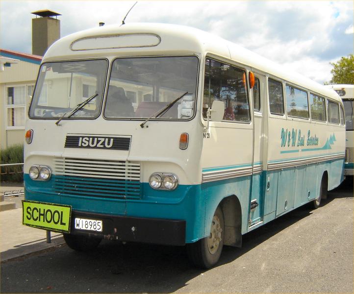 W & W Isuzu #21