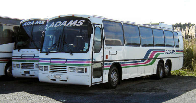 Adams Travelines Volvo B10M #22