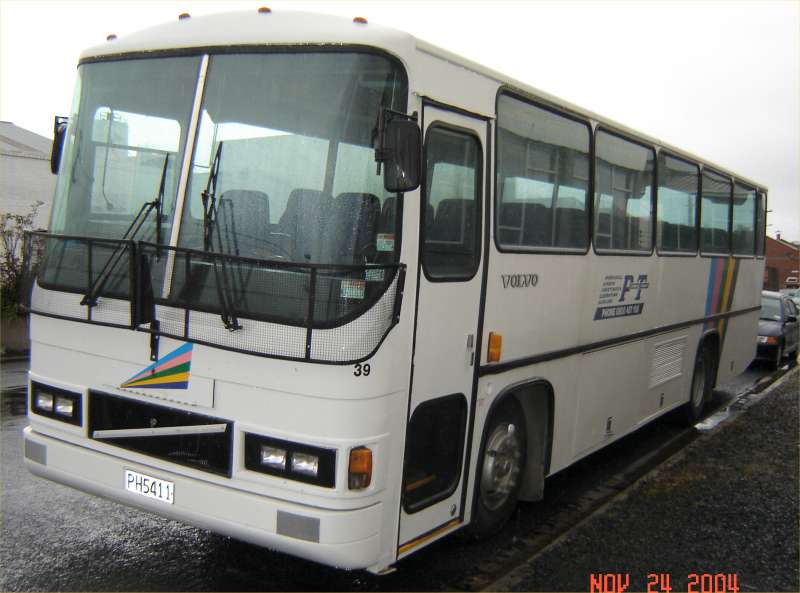 IPT Volvo B6FA coach #39