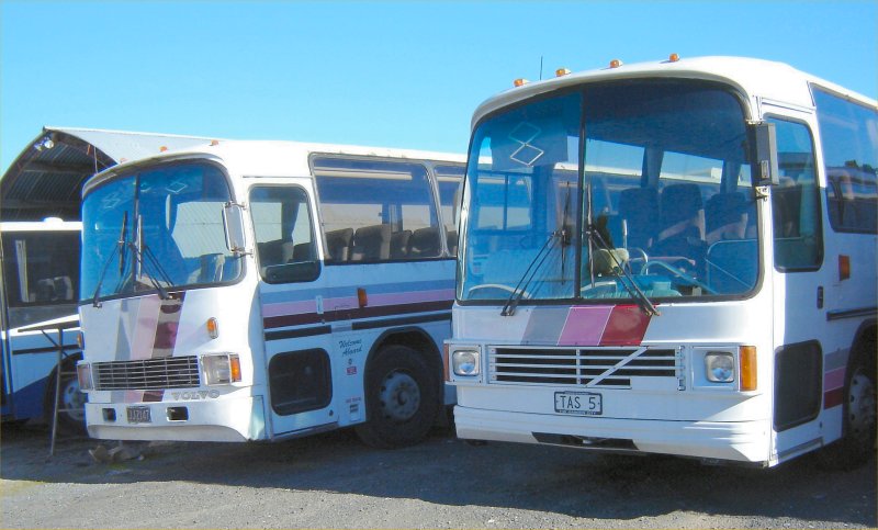 JV Coachlines Volvo B58 coaches