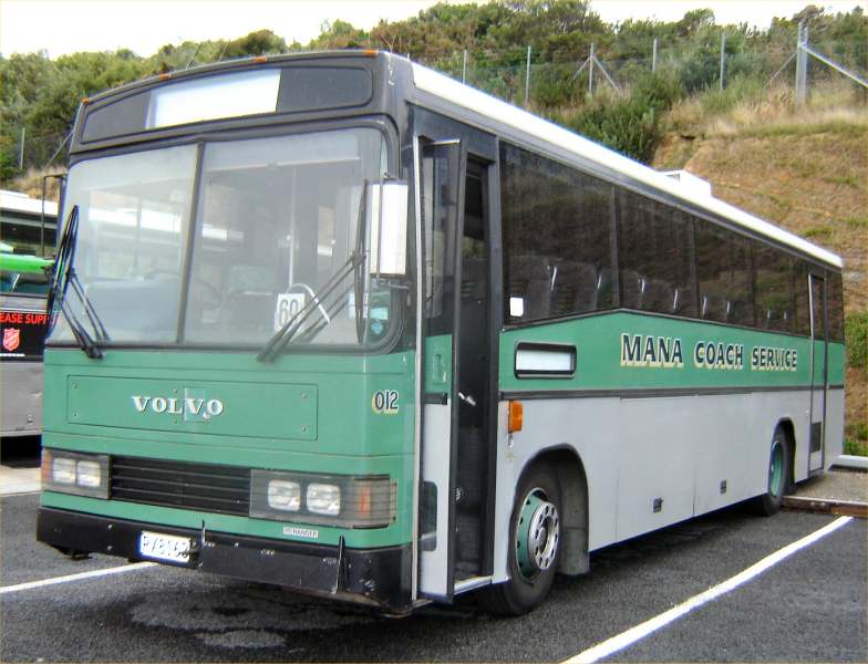 Mana Volvo B6FA #012