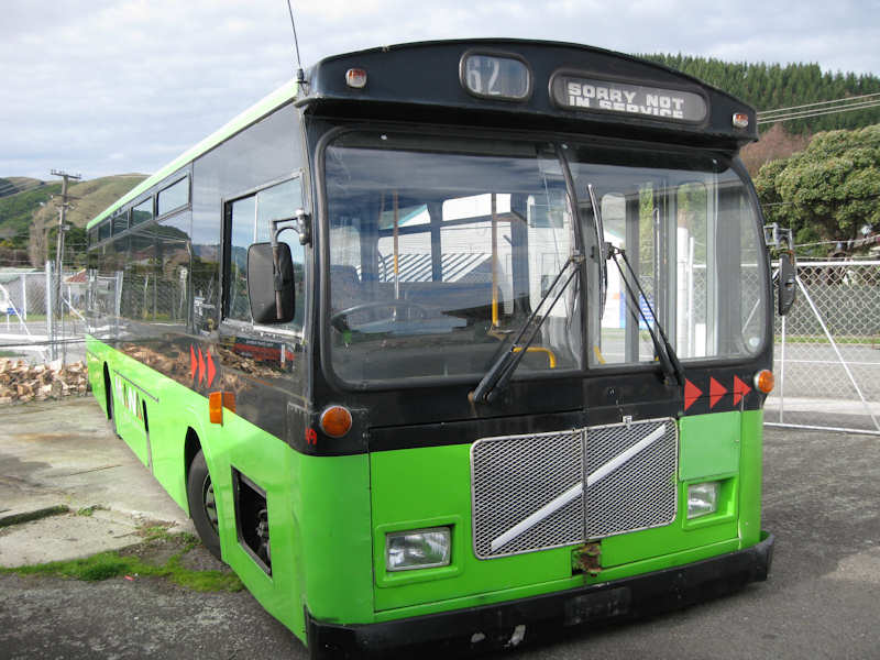 Mana Volvo B6 49